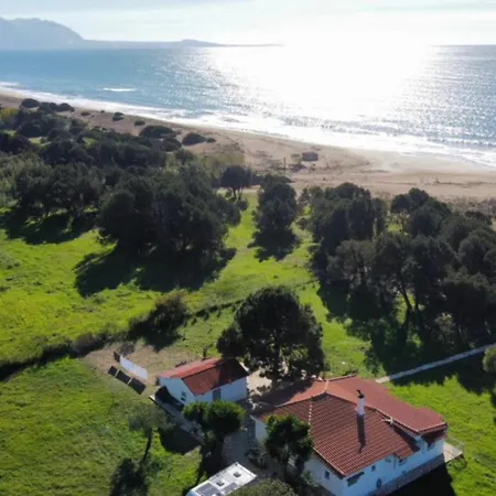 Seaside Retreat House * Kakovatos (Elis)