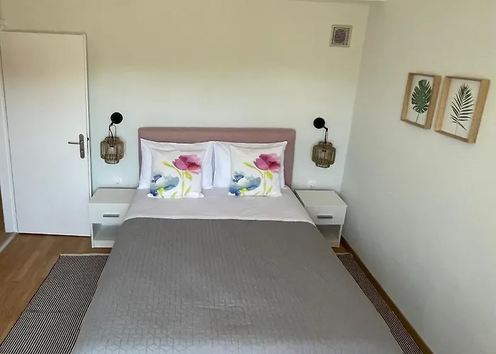 Seaside Retreat House *