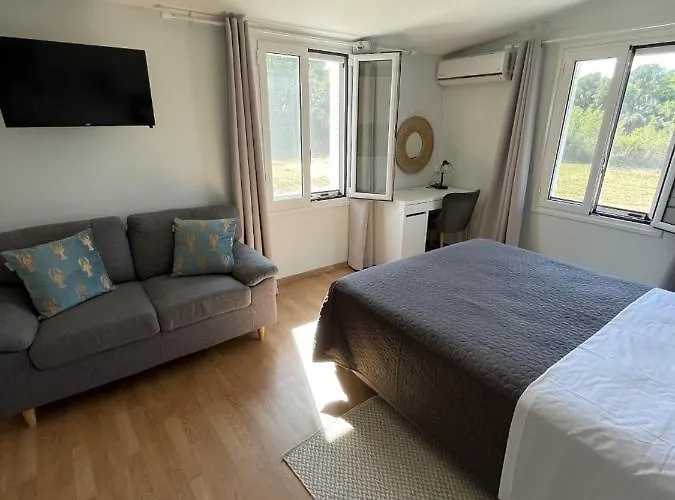 Seaside Retreat House *